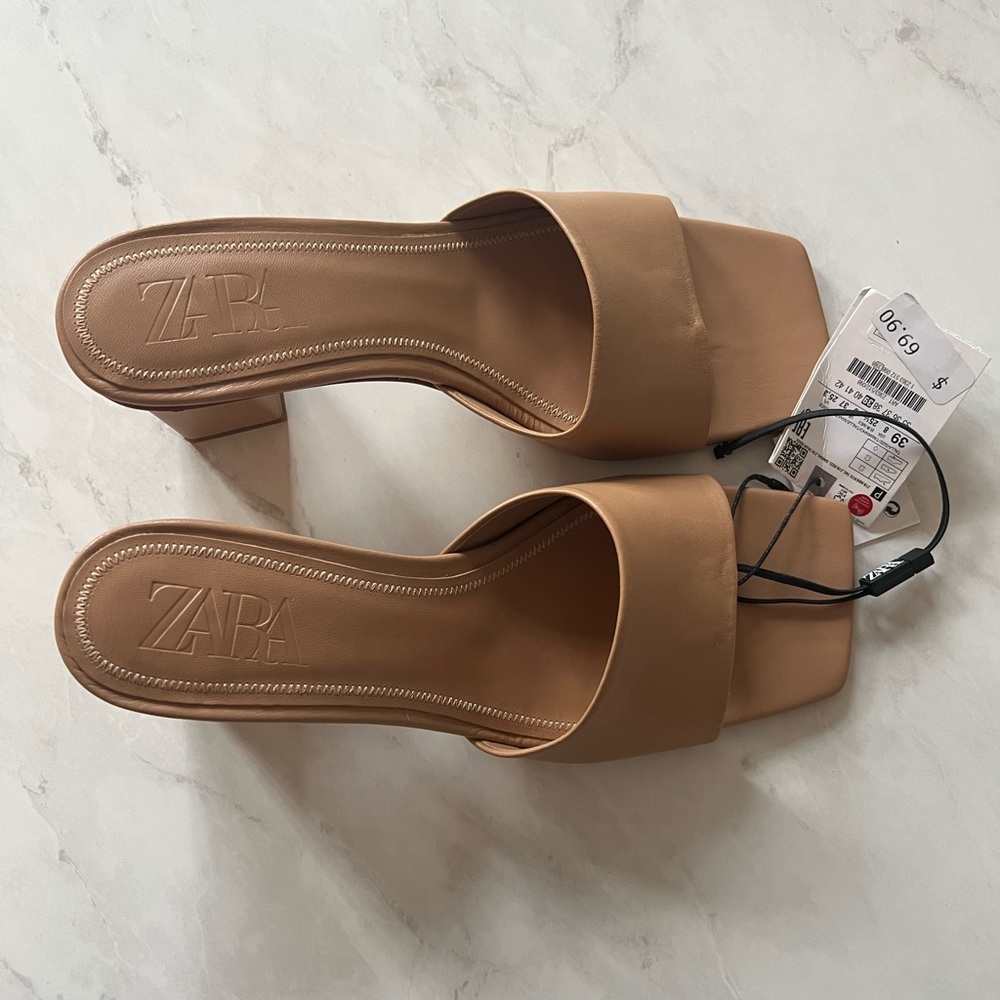 NWT Zara beige block heel